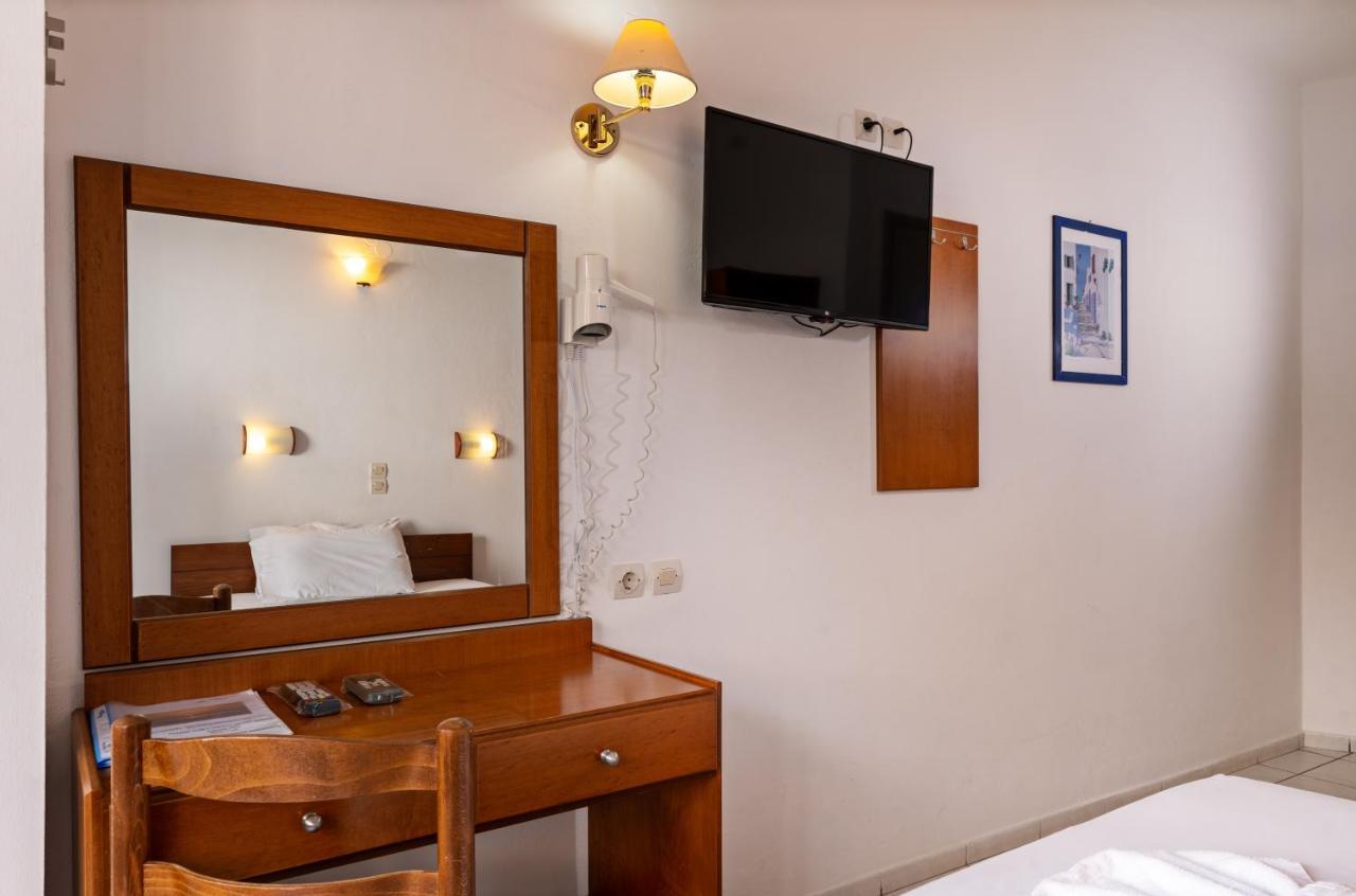 Hotel Kathrin Beach アデリアノス・カンポス エクステリア 写真
