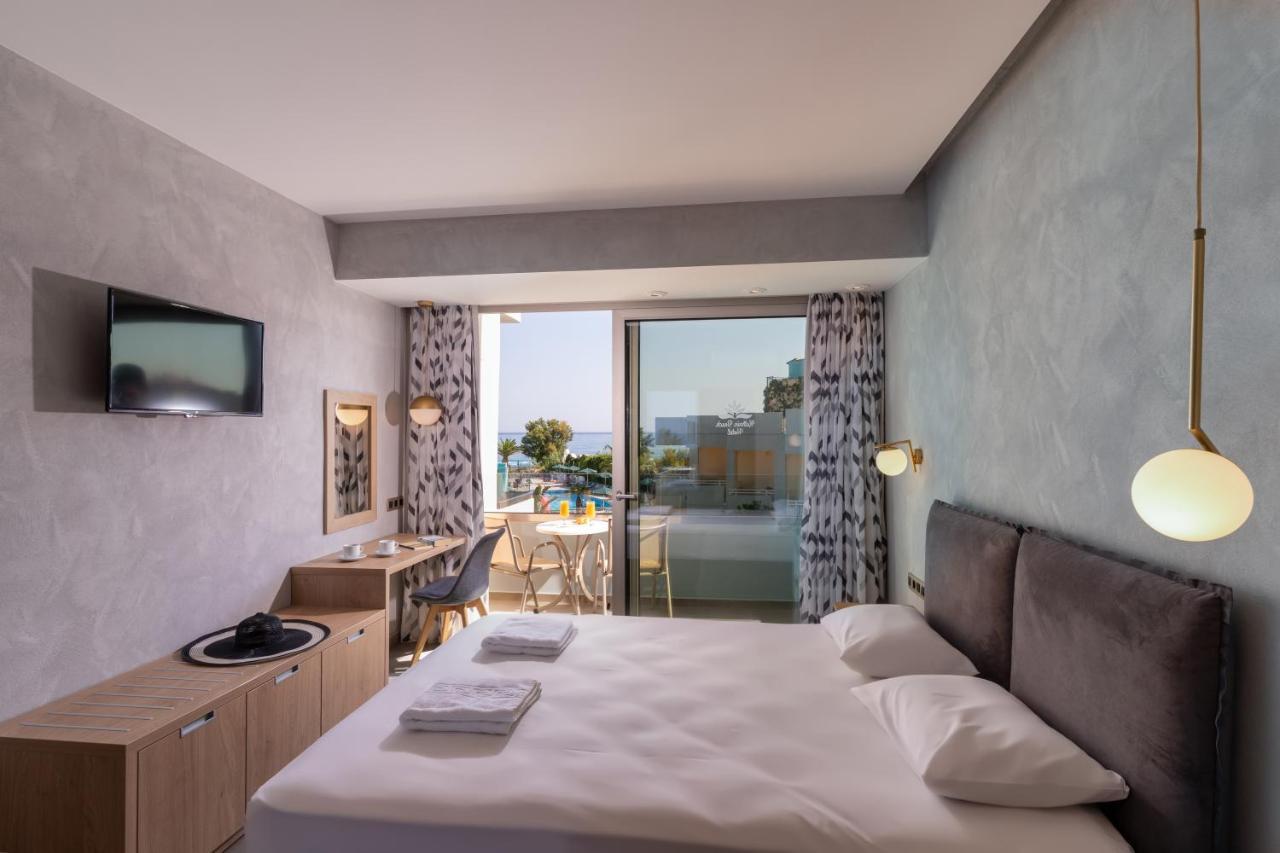 Hotel Kathrin Beach アデリアノス・カンポス エクステリア 写真
