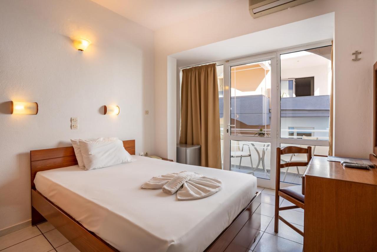 Hotel Kathrin Beach アデリアノス・カンポス エクステリア 写真
