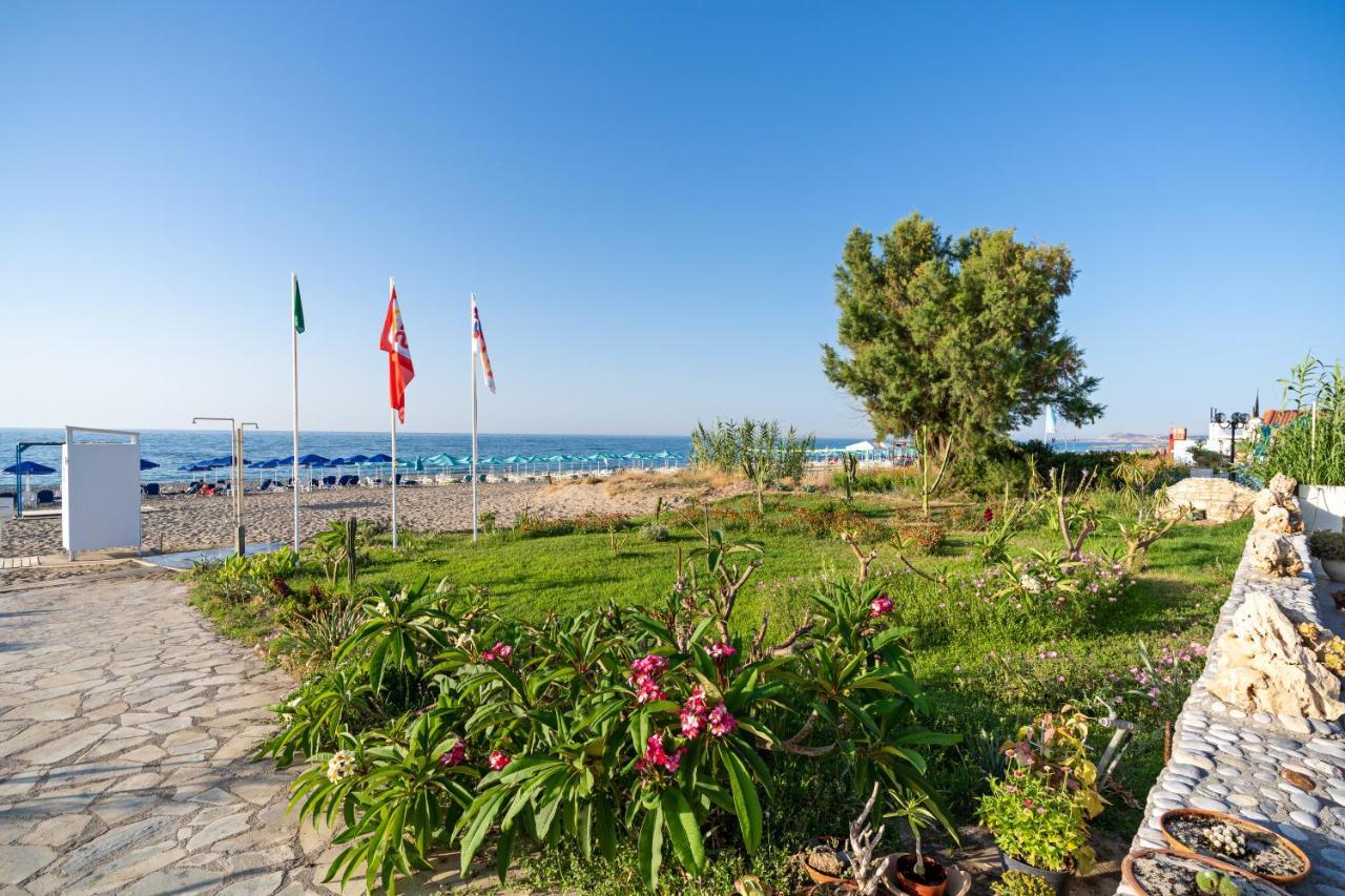 Hotel Kathrin Beach アデリアノス・カンポス エクステリア 写真