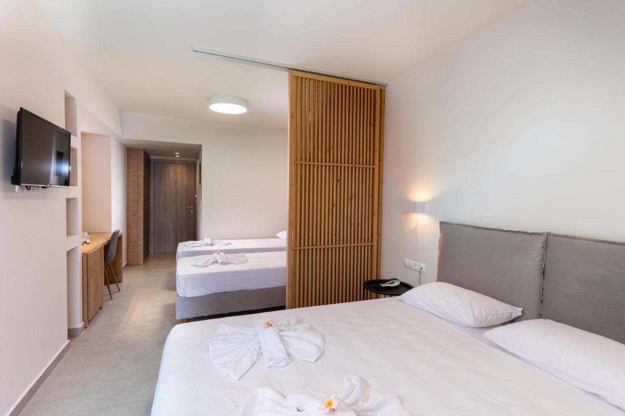 Hotel Kathrin Beach アデリアノス・カンポス エクステリア 写真