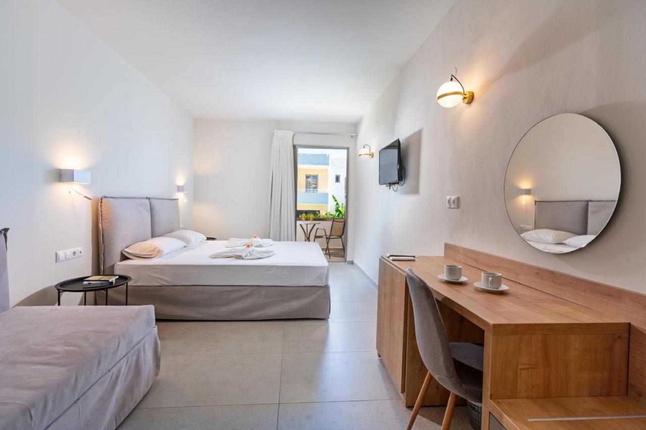 Hotel Kathrin Beach アデリアノス・カンポス エクステリア 写真
